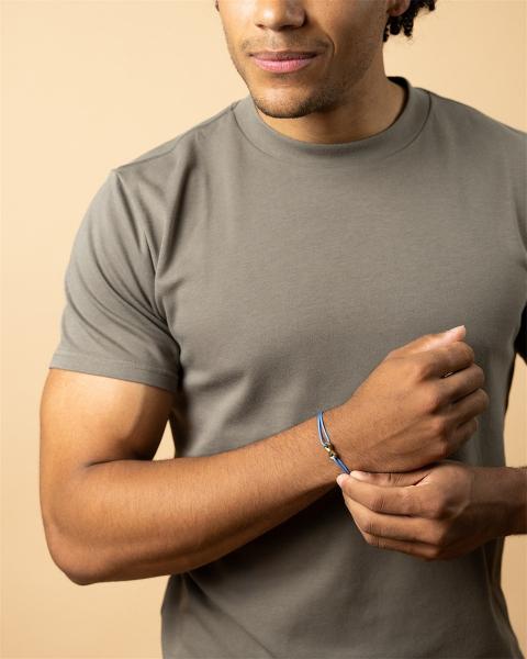 1,5 mm hellblaues Nylonarmband mit einem Titan-Unendlichkeitszeichen - Infinity Light Blue Gold